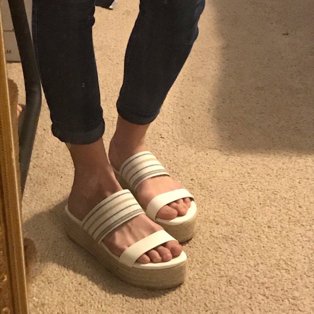 NWOT Platform slip on sandals size 7.5 forever21